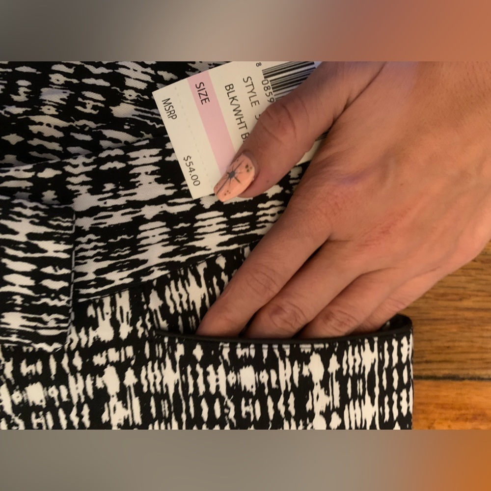 𝅺89TH & Madison - Picture 3 of 12